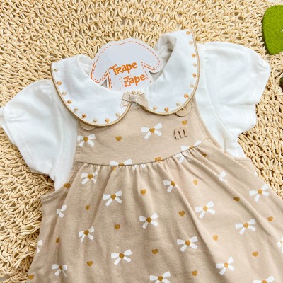  Conj. Body Gola Bordada e Salopete Lacinhos - Off White e Areia